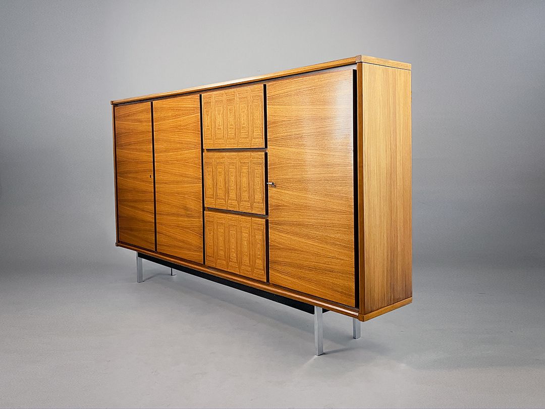 Foto West German Living Room Rosewooden Highboard &#8220;Milano&#8221; h250