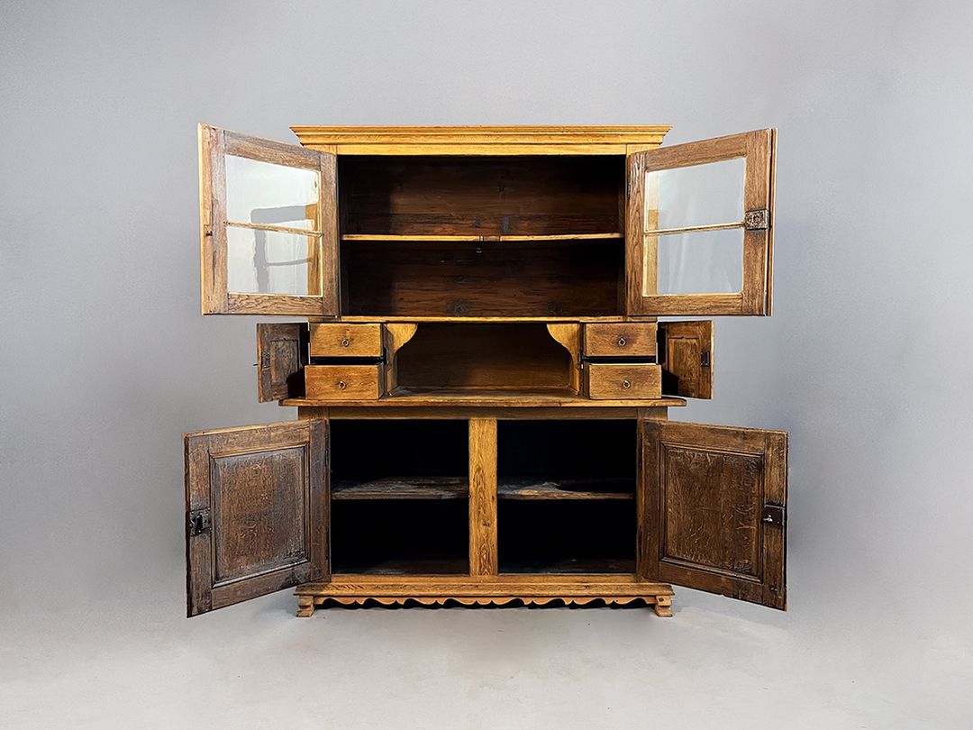 Foto Wooden Carved Rustic Kitchen Cabinet h200