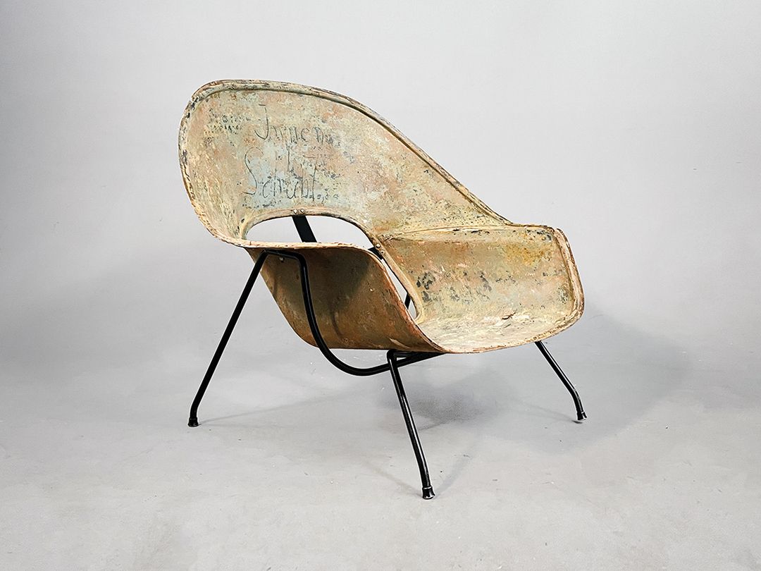 Foto Rare Prototype of the Iconic Womb Chair, late 1950s