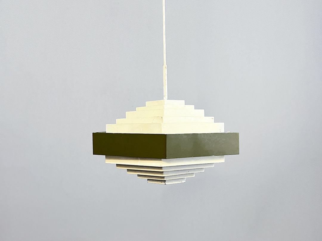 Foto Small Danish Pyramid Pendant Lamp 1960s
