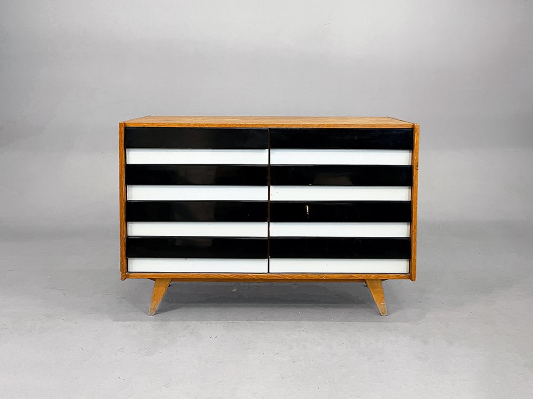 Foto Sideboard by Jiri Jiroutek for Interier Praha, Czechoslowakia, 1960s w110