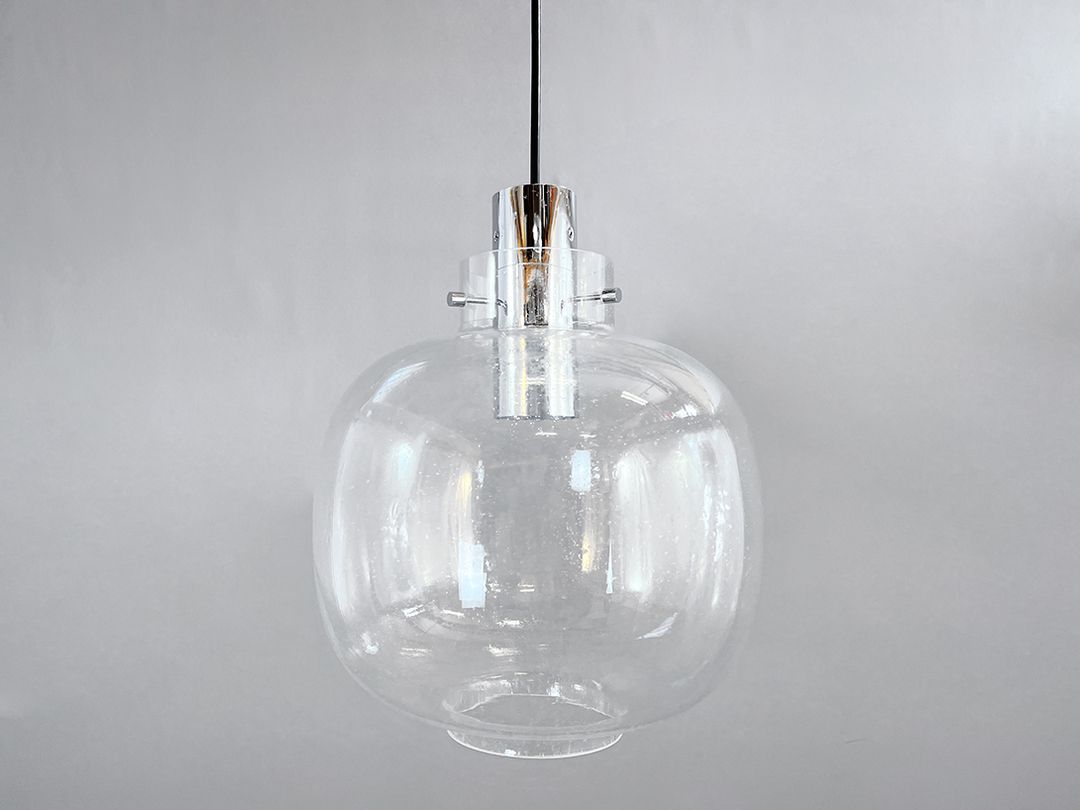 Foto Bigger Space-Age Pendant Glass Lamp Limburg, 1970s
