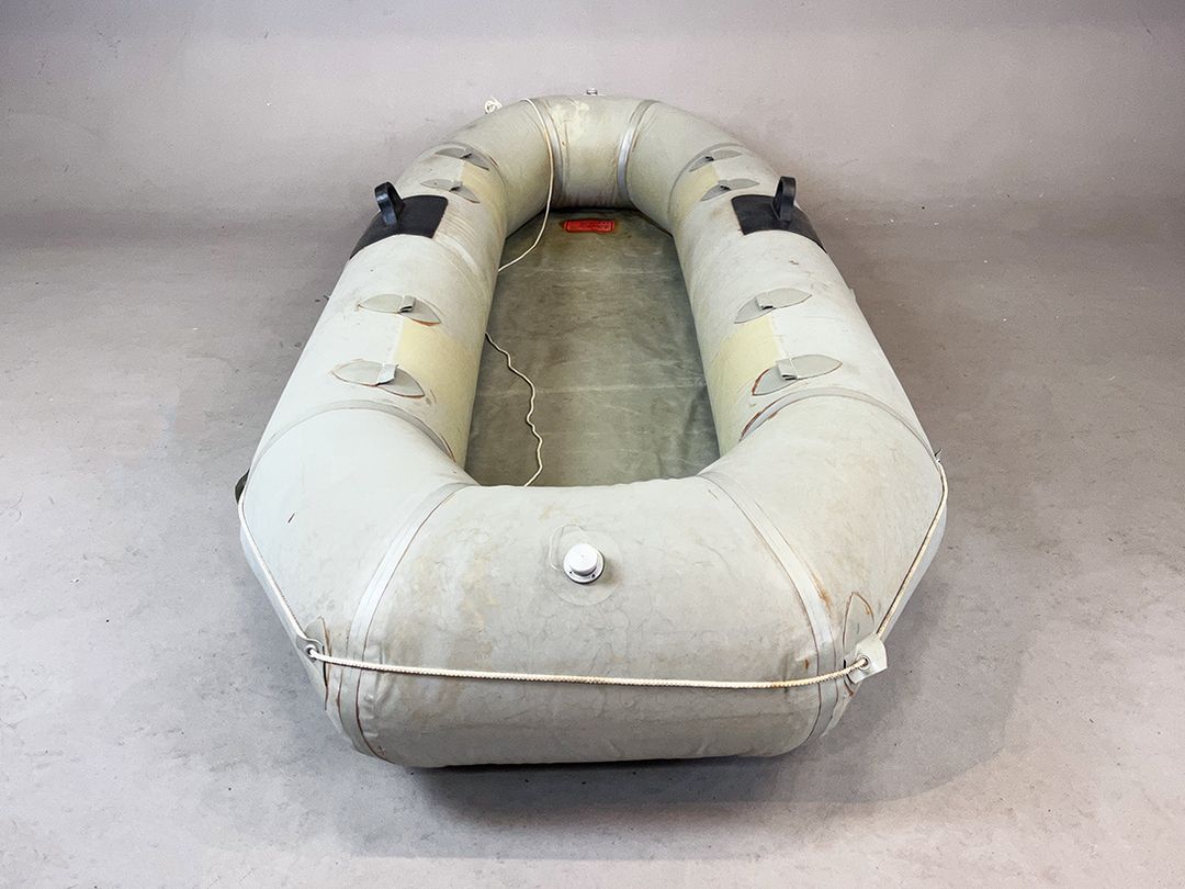 Foto GDR Military Dinghy, L235