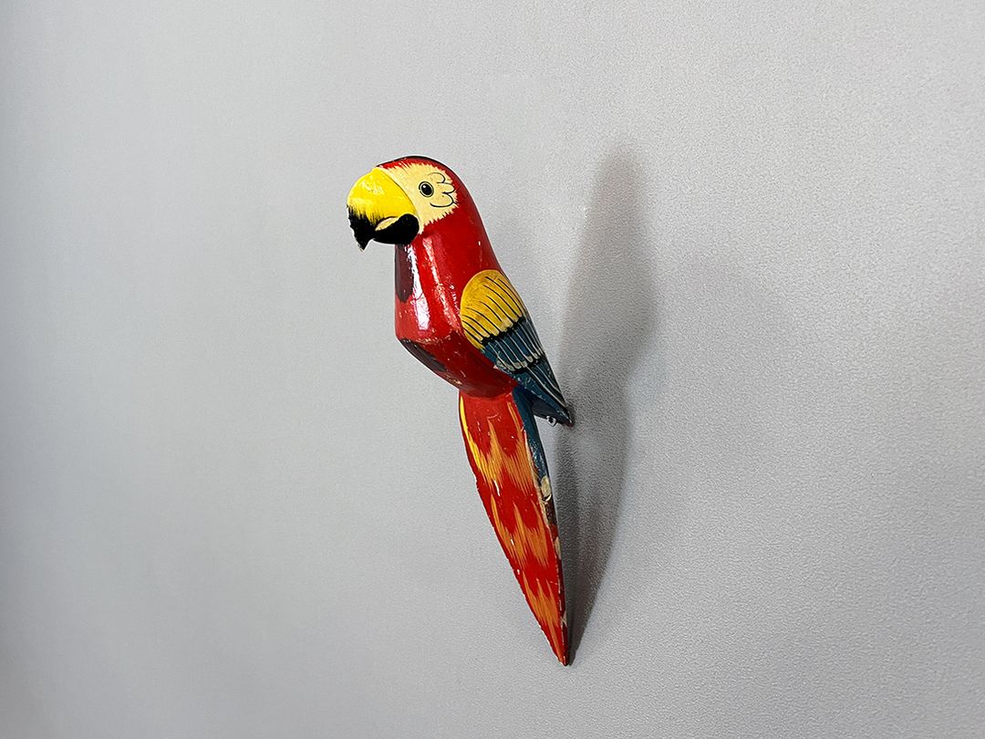 Foto Lifesize Wooden Decorative Parrot h30