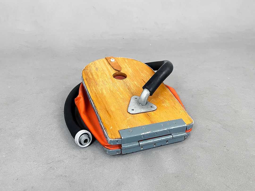Foto Modern Orange Bellows for the Fireplace h32