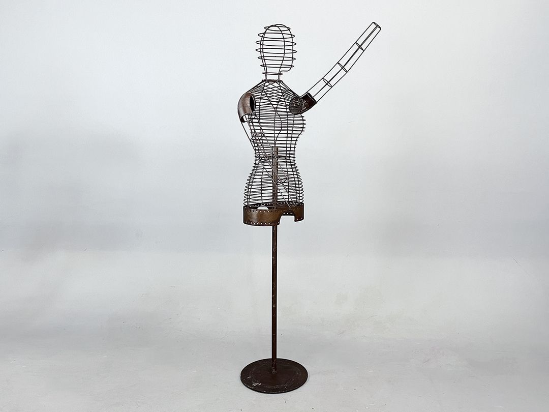 Foto Exceptional Female Metal Model With Arms h178