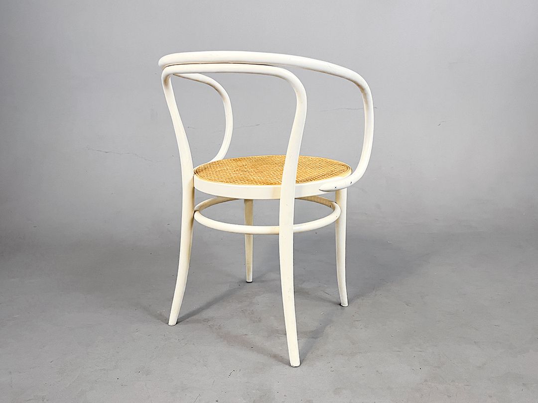 Foto Michael Thonet White Chair h76