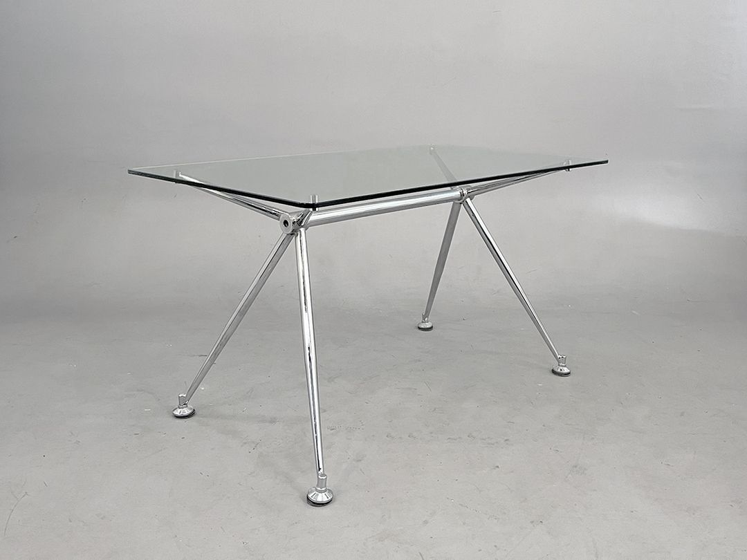 Foto Atomic Glass Table Desk With Chrome Steel Base  h75x80x135