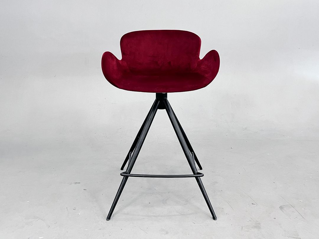 Foto Cushy Gaia Barstool by Dan Form h86x55