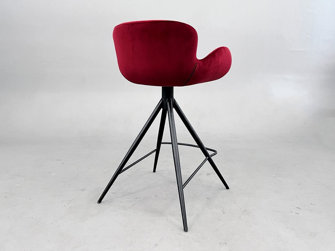Foto Cushy Gaia Barstool by Dan Form h86x55