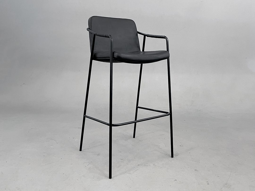 Foto Black Comfortable Barstool BOTO By Dan Form h100x55