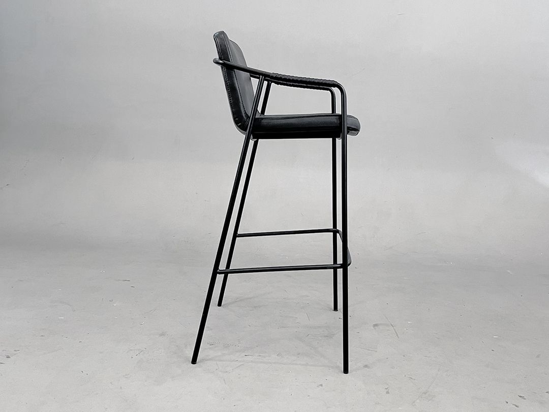 Foto Black Comfortable Barstool BOTO By Dan Form h100x55