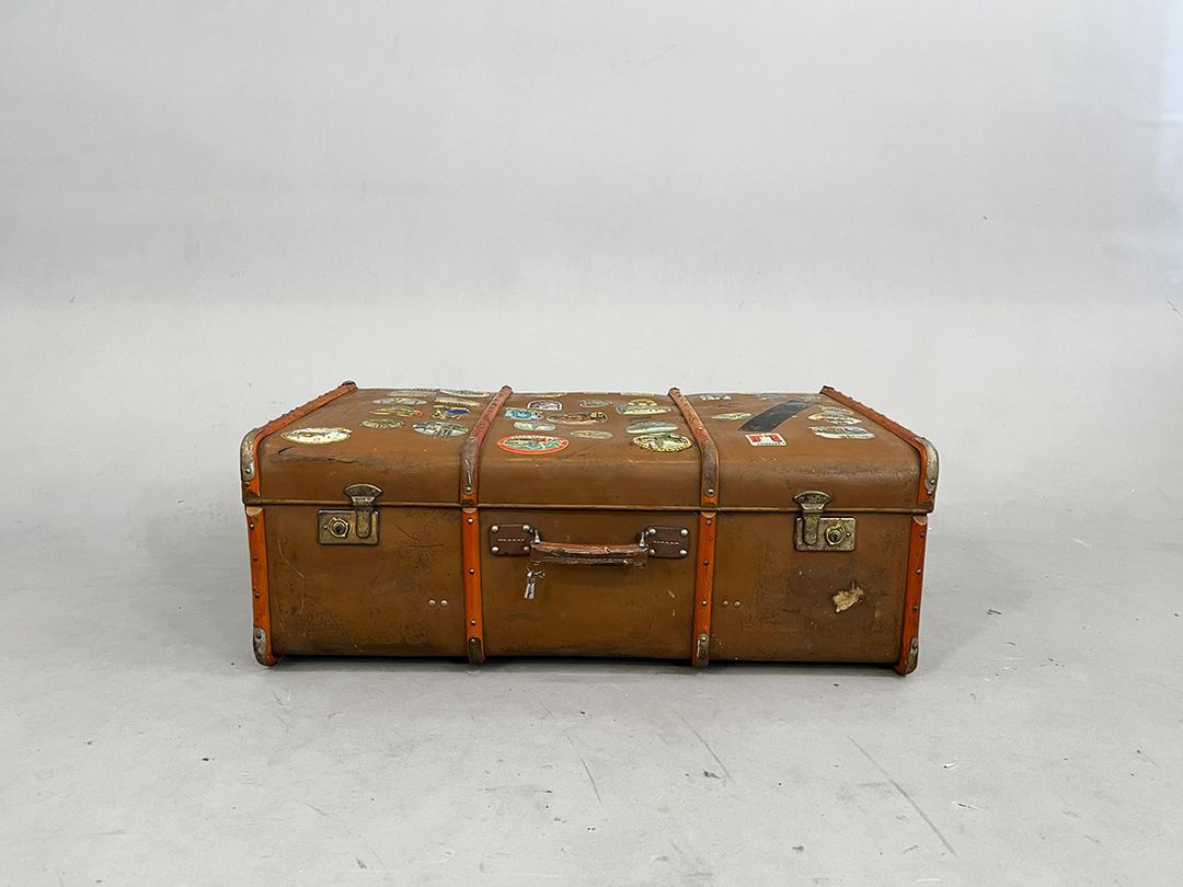 Foto European Globetrotter Suitcase 1959 with many Stickers h30x84x50