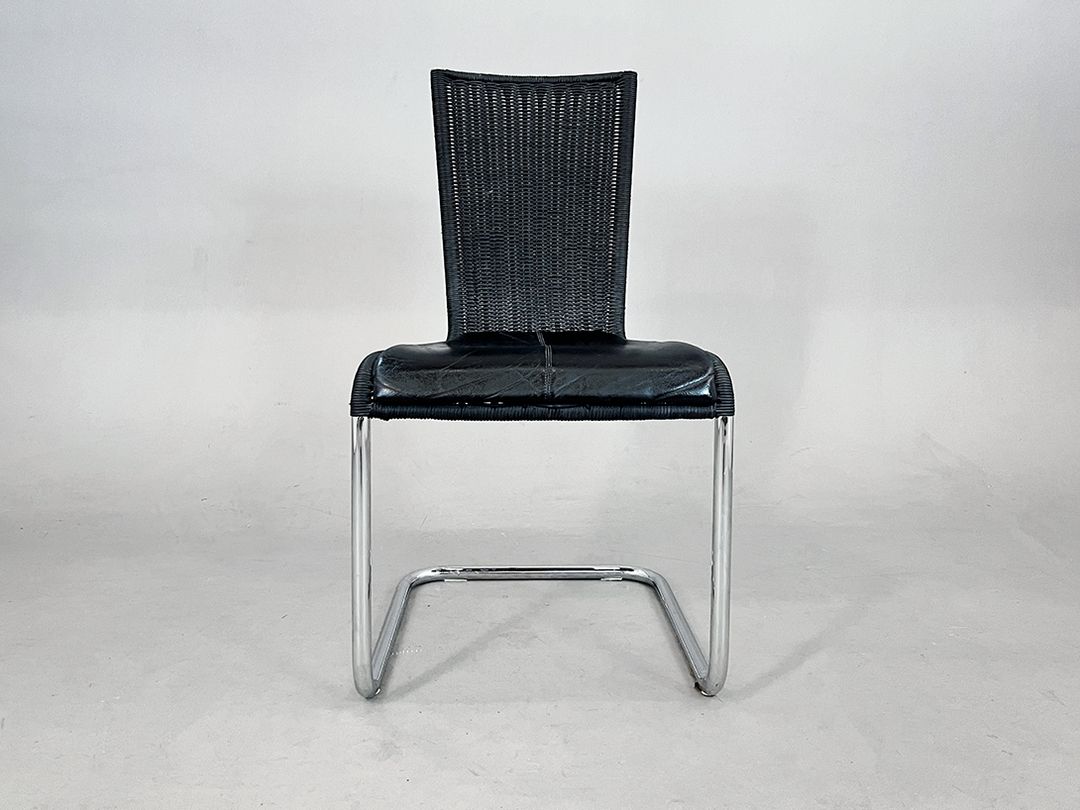 Foto Black Tecta WK 724 Cantilever Chair with Leather Cushion h92