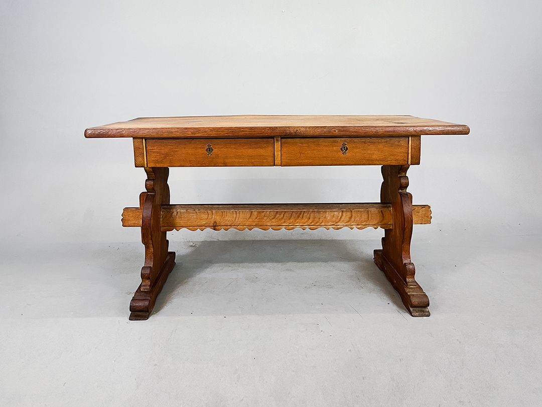 Foto Massive Rustic Table with Drawers h78