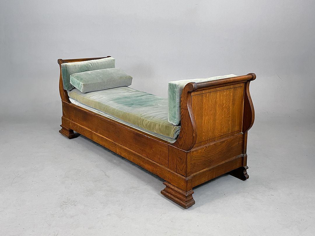 Foto Elegant Recamiere Day Bed with Turquoise Velvet Cover h77x190