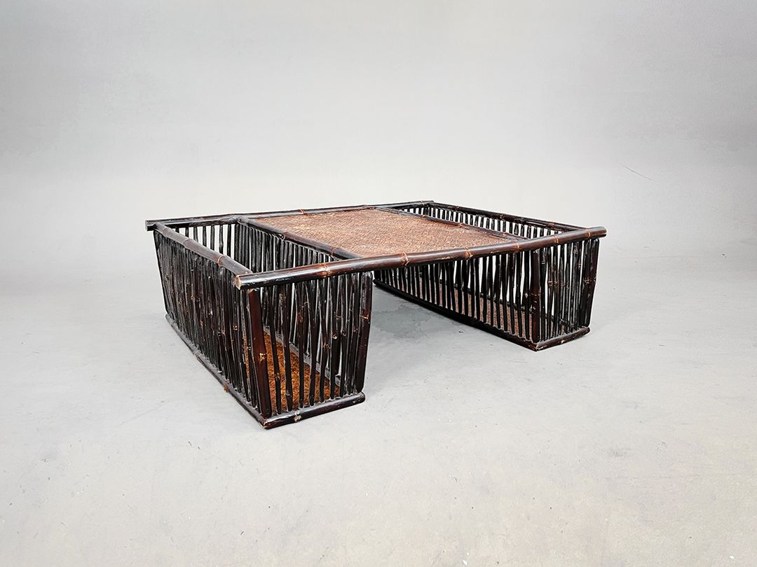 Foto Unusual Bamboo Colonial Coffee Table with Storage h34x120