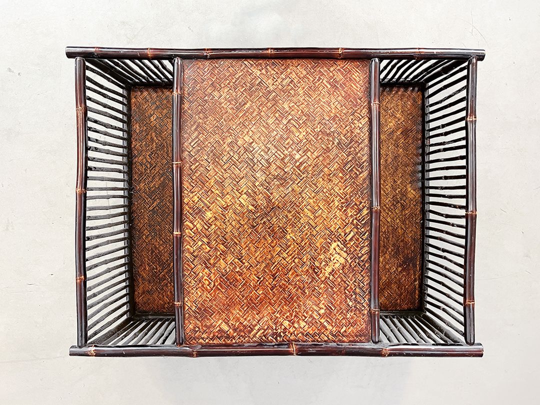 Foto Unusual Bamboo Colonial Coffee Table with Storage h34x120
