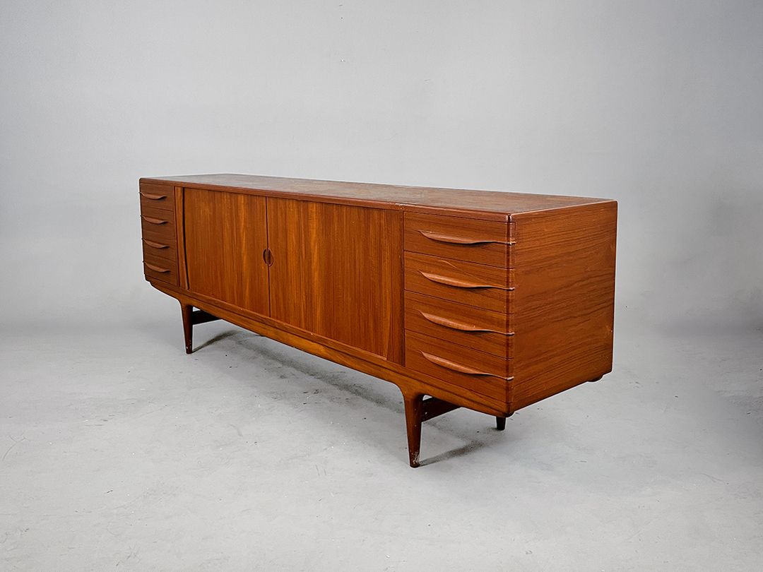 Foto Large Danish Teak Sideboard 1966 w240