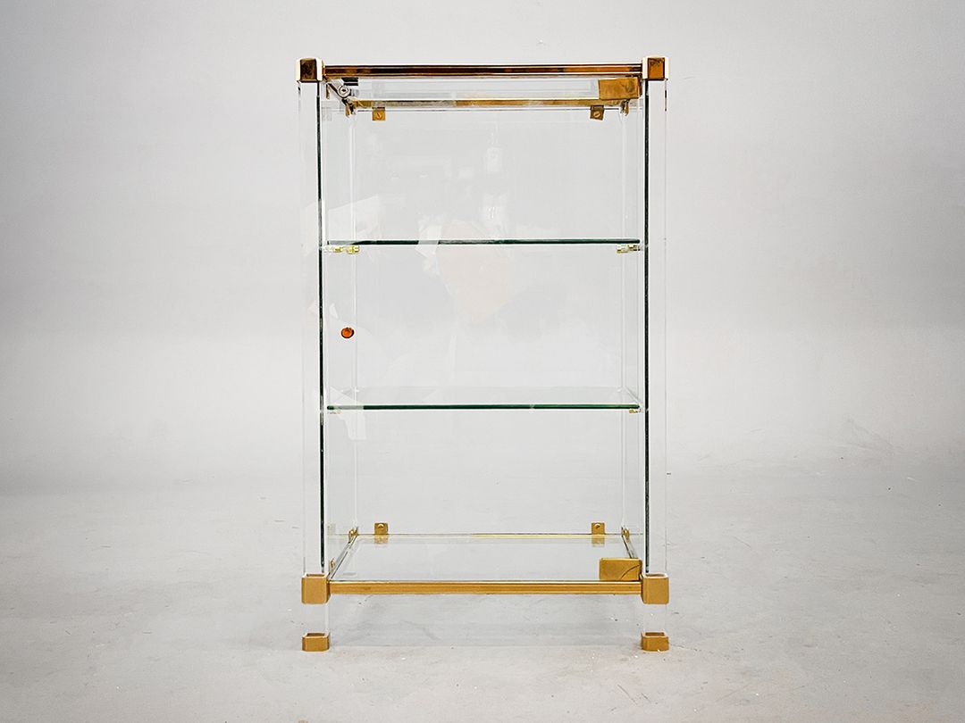 Foto Noble Vitreous Showcase Cabinet with Golden Details h100