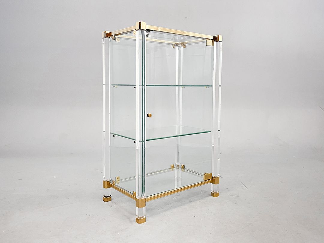 Foto Noble Vitreous Showcase Cabinet with Golden Details h100