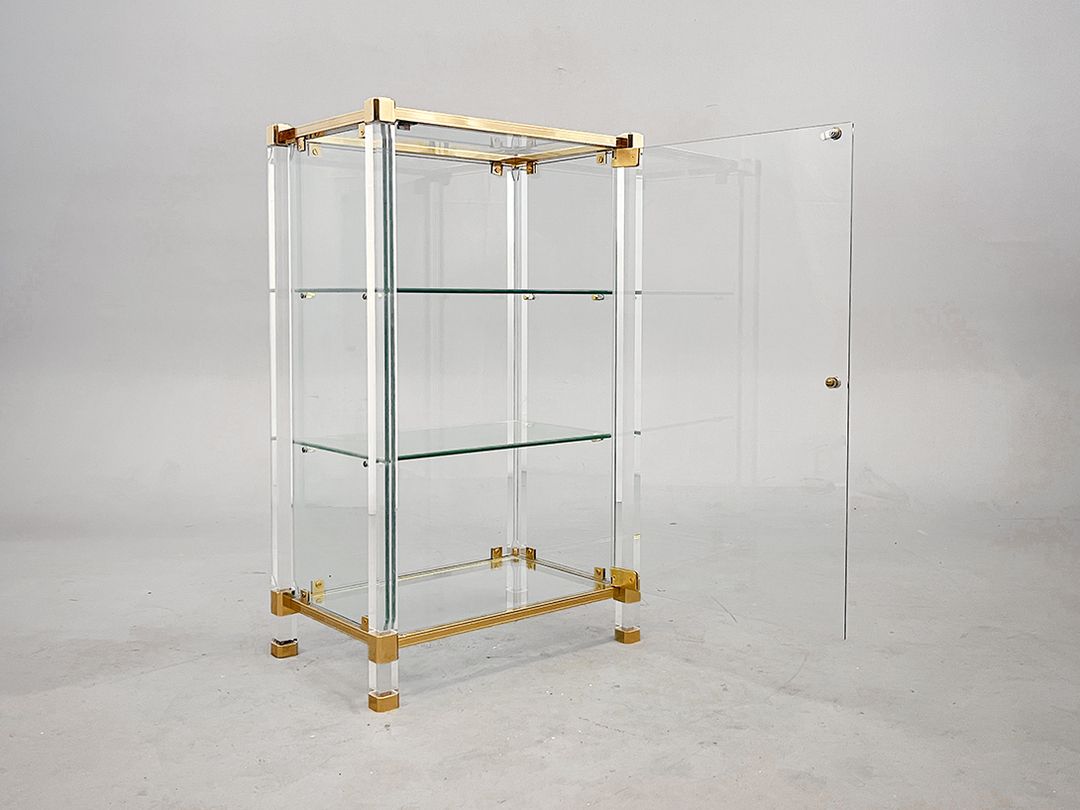 Foto Noble Vitreous Showcase Cabinet with Golden Details h100