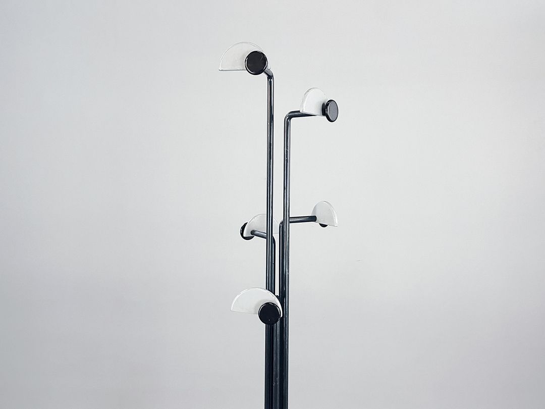 Foto Adjustable Vintage Memphis Style Wardrobe Stand