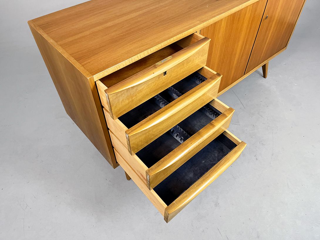 Foto Hellerau Sideboard with Left Side Drawers International Version w150