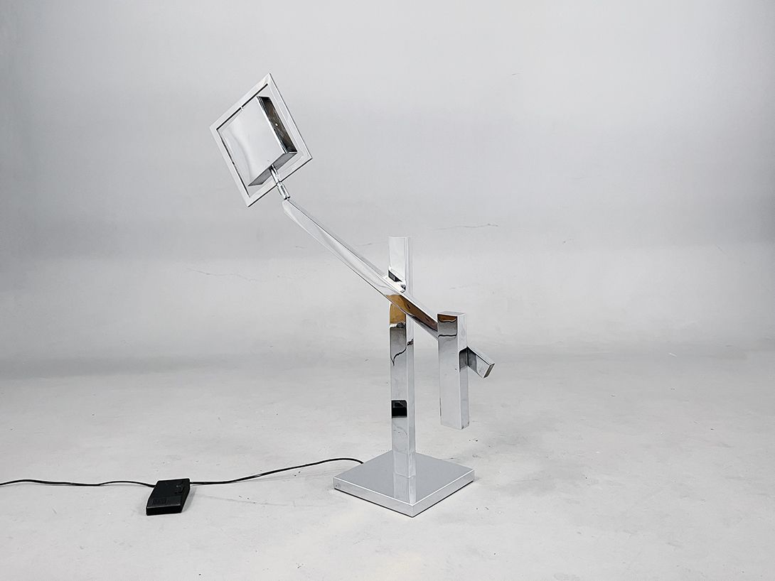 Foto Cubistic Super Chrome Table or Floor Lamp h107 B1