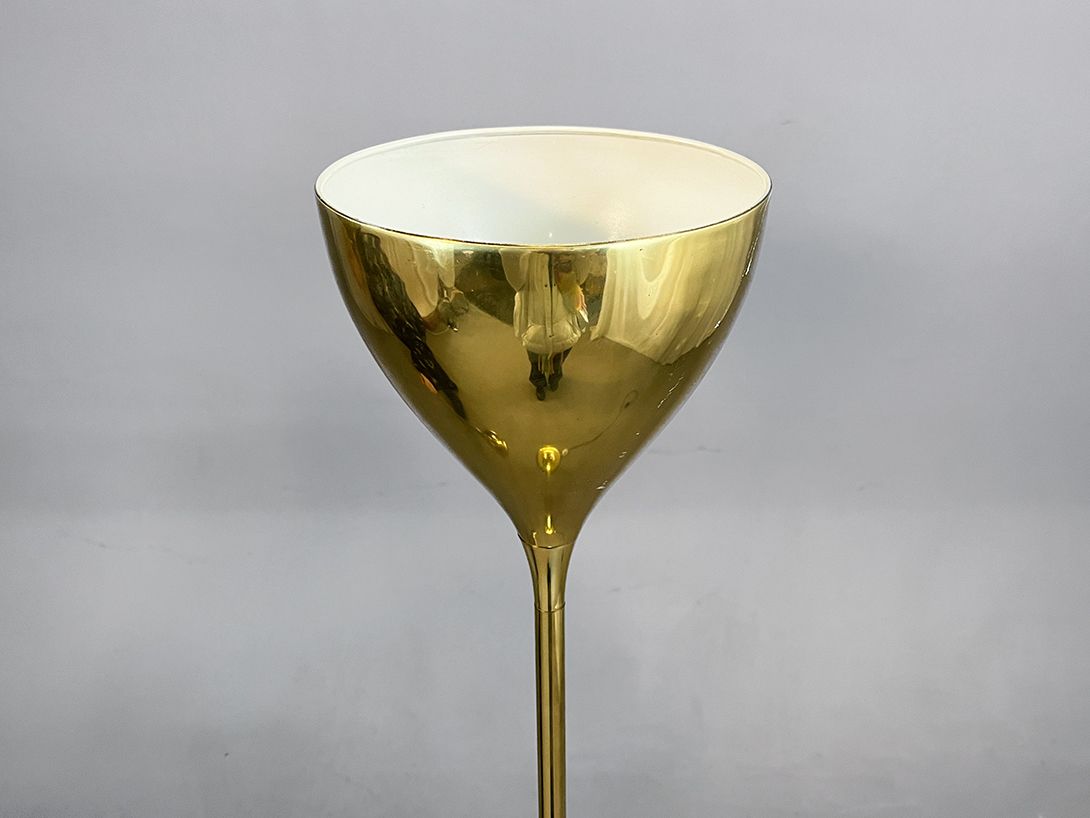 Foto Slim Goblet Shaped Floor Lamp Brass h167  D3