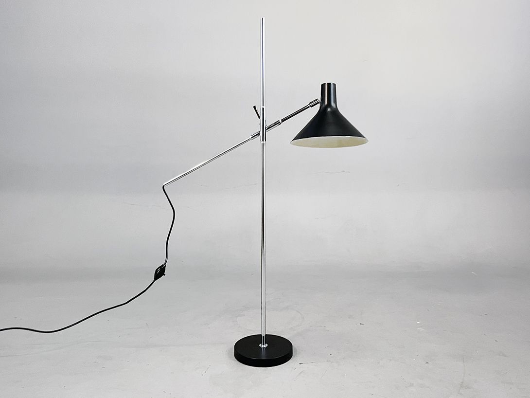 Foto Vintage Black Adjustable Floor Lamp h123 A1