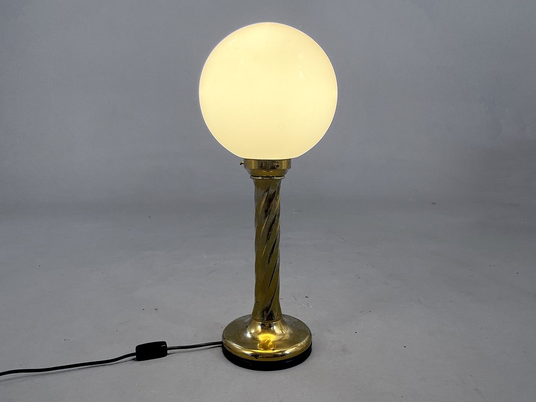 Foto Brass and Opal Glass Vintage Table Lamp, Germany 1970s
