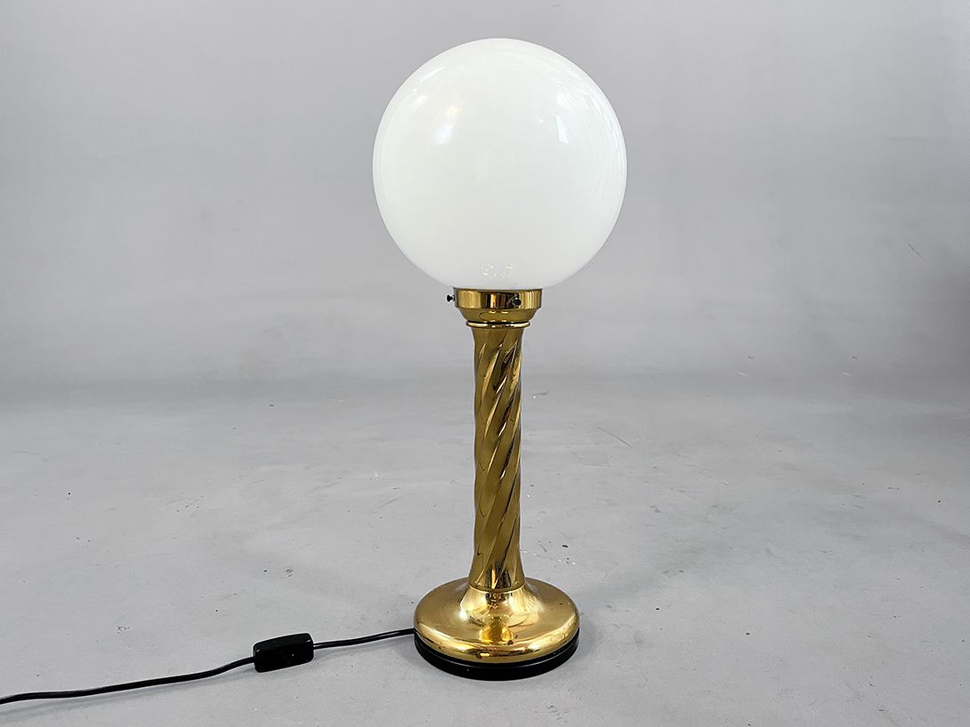 Foto Brass and Opal Glass Vintage Table Lamp, Germany 1970s