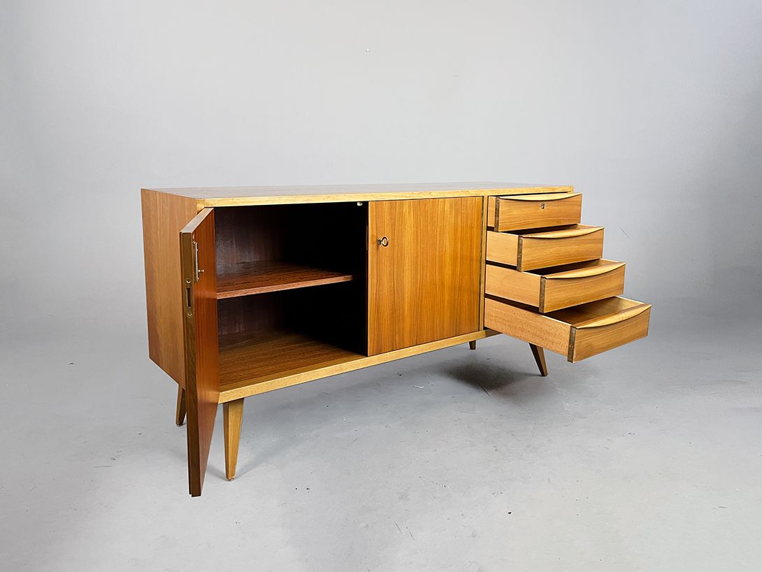 Foto Hellerau Sideboard with Right Side Drawers International Version w150