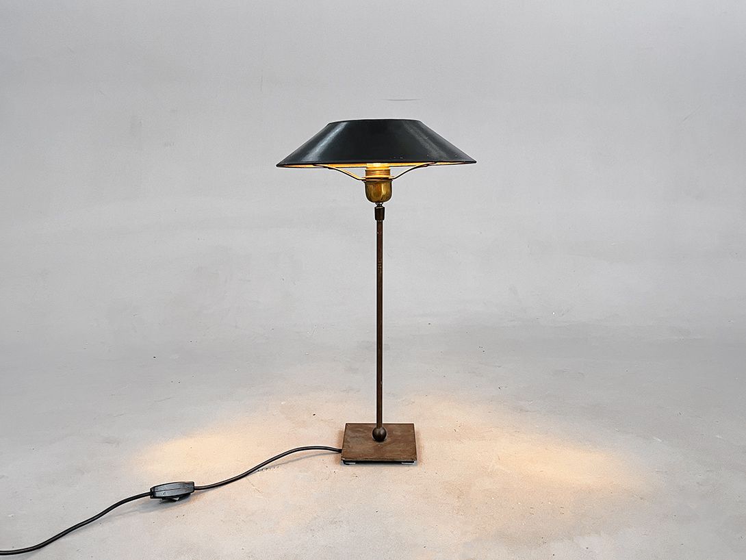 Foto Small Vintage Brass Lamp with Black Shade with Kontor 1909 h75 RG4