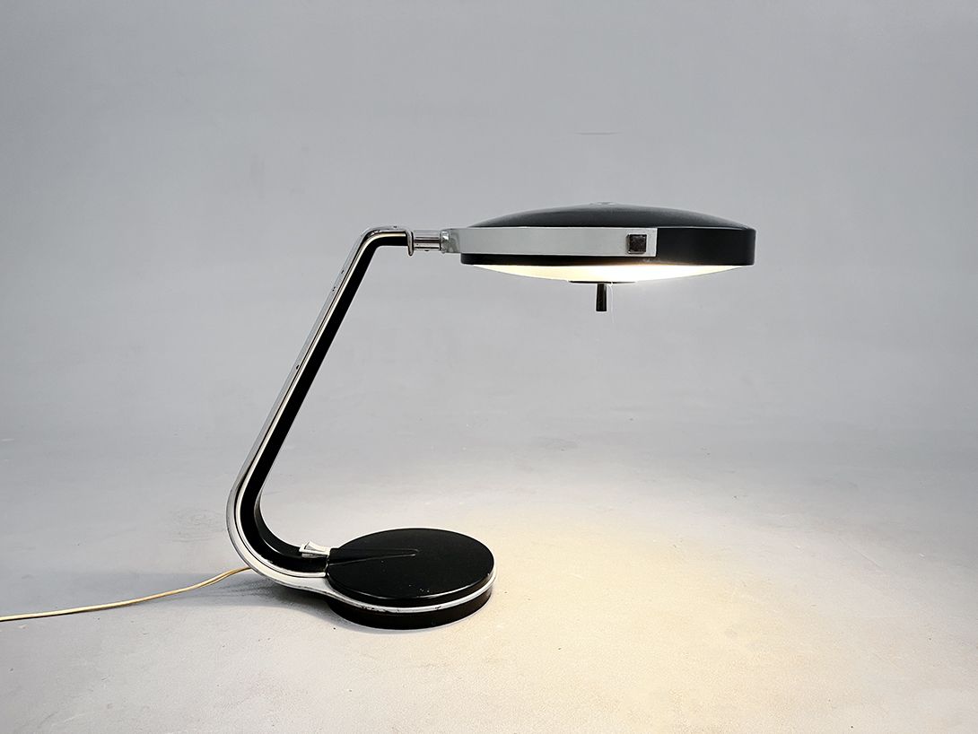 Foto Futuristic Highly Adjustable Desk Lamp in the Style of Fase, Spain 1970s