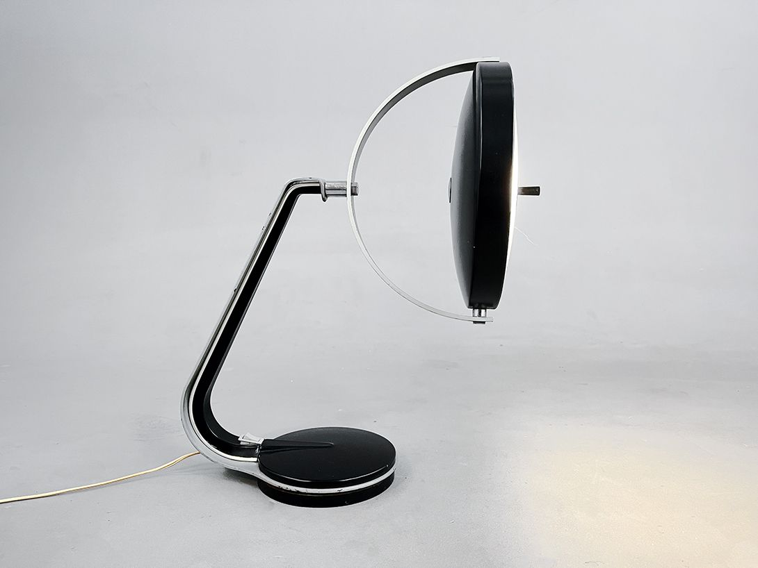 Foto Futuristic Highly Adjustable Desk Lamp in the Style of Fase, Spain 1970s