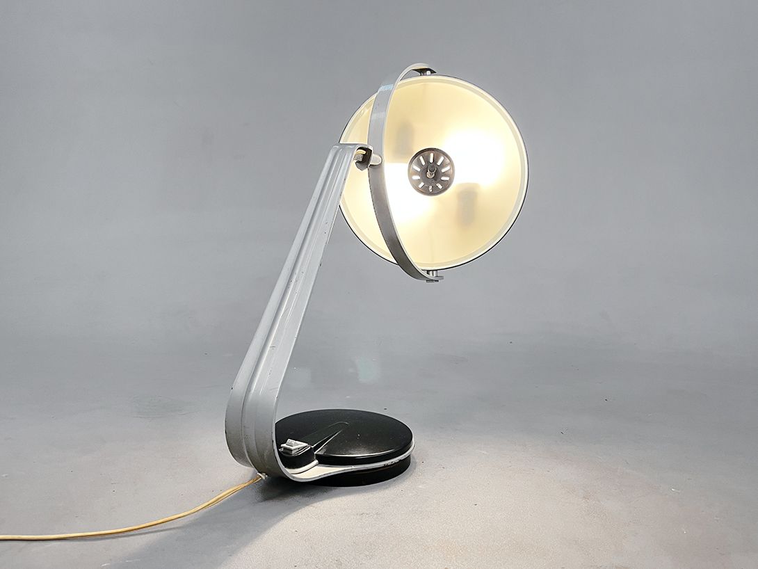 Foto Futuristic Highly Adjustable Desk Lamp in the Style of Fase, Spain 1970s
