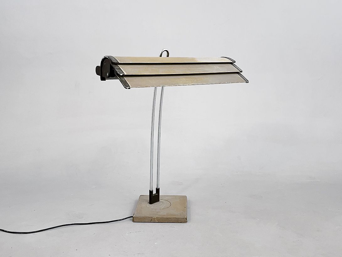 Foto Late 1950s Industrial Army Desk Lamp h78 B3