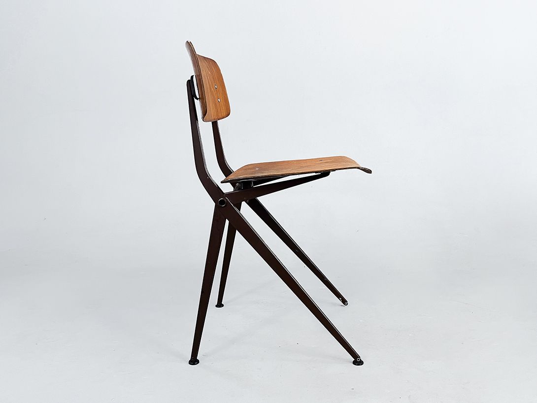 Foto Wooden Office Chair S201 with Brown Base by Friso Kramer