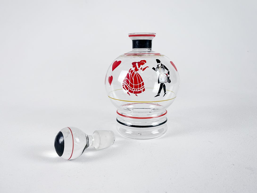Foto Small Glass Carafe with Dancing Couple and Hearts h19