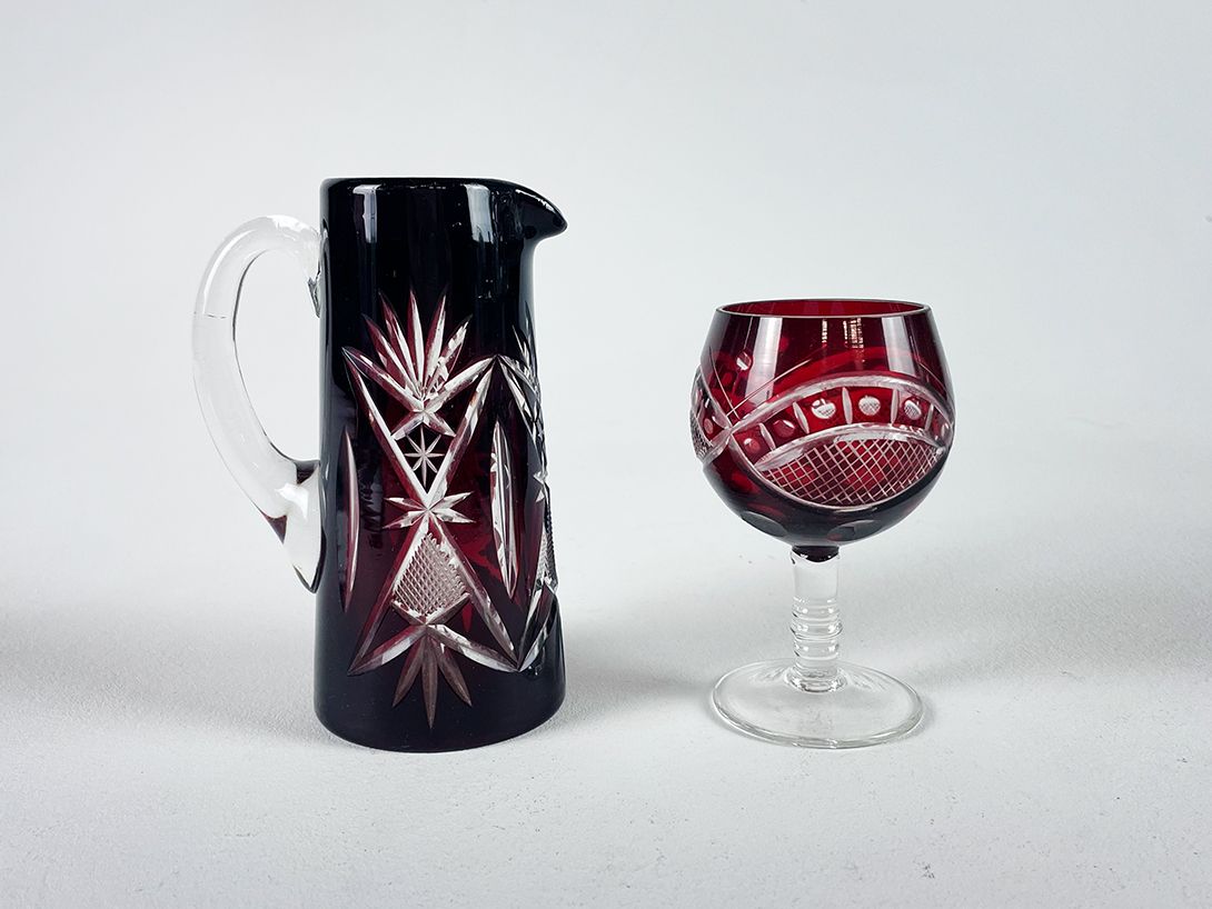 Foto Small Cut Dark Red Bohemian Crystal Jug h14