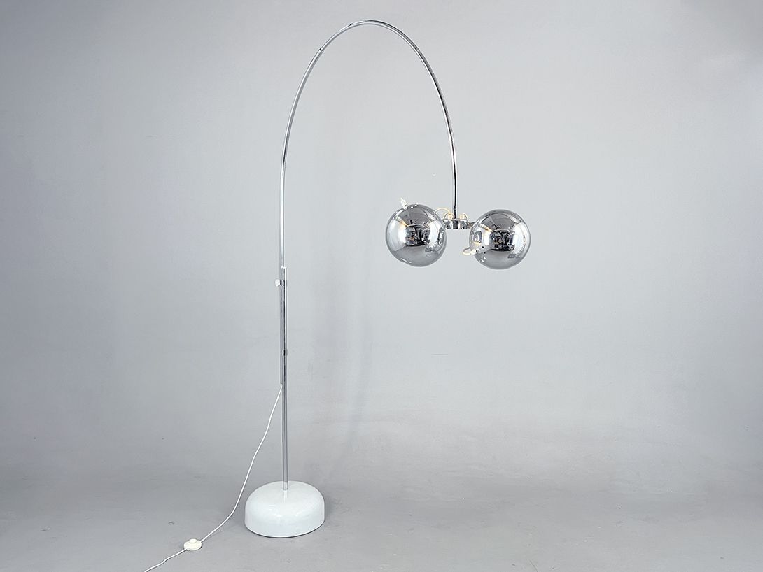 Foto Space Age Huge Arc Lamp with 3 Chrome Balls on Heavy Base h225