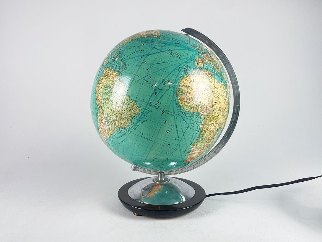 Foto Illuminated Globe h43