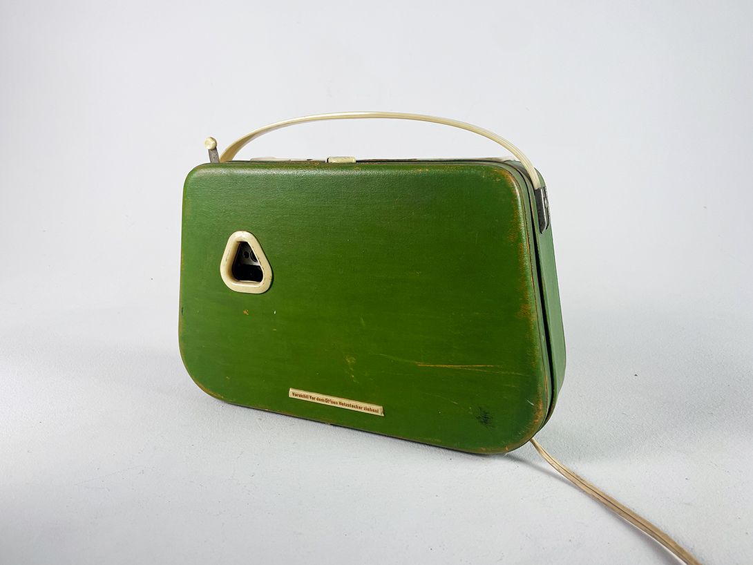 Foto Portable Green GDR Radio Aukoton Ilona h26