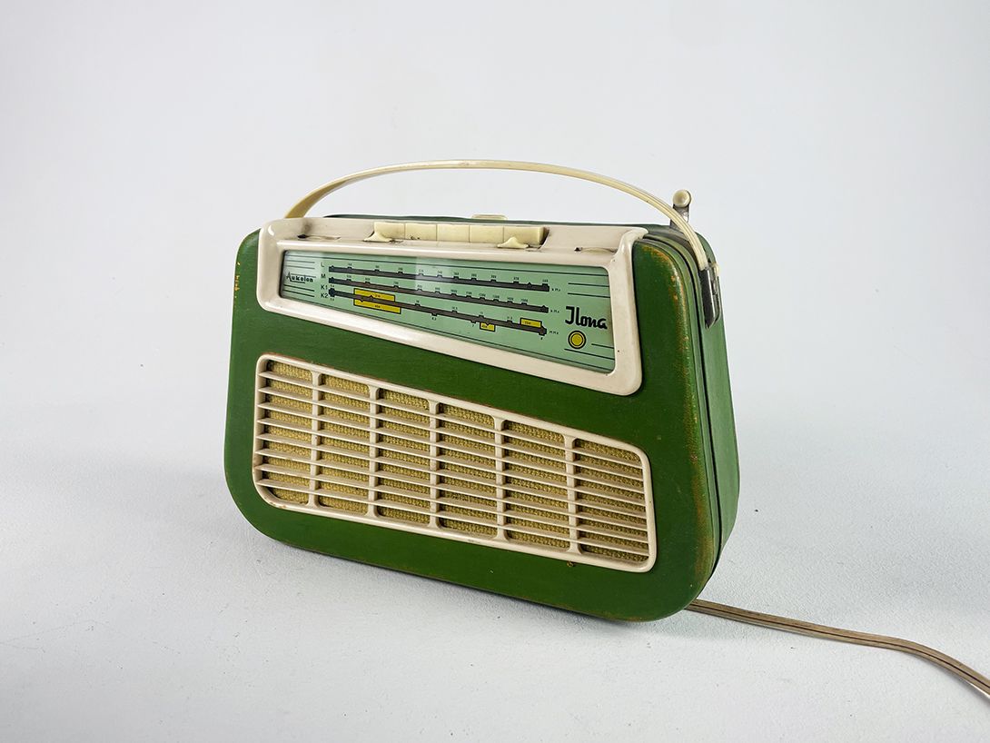 Foto Portable Green GDR Radio Aukoton Ilona h26