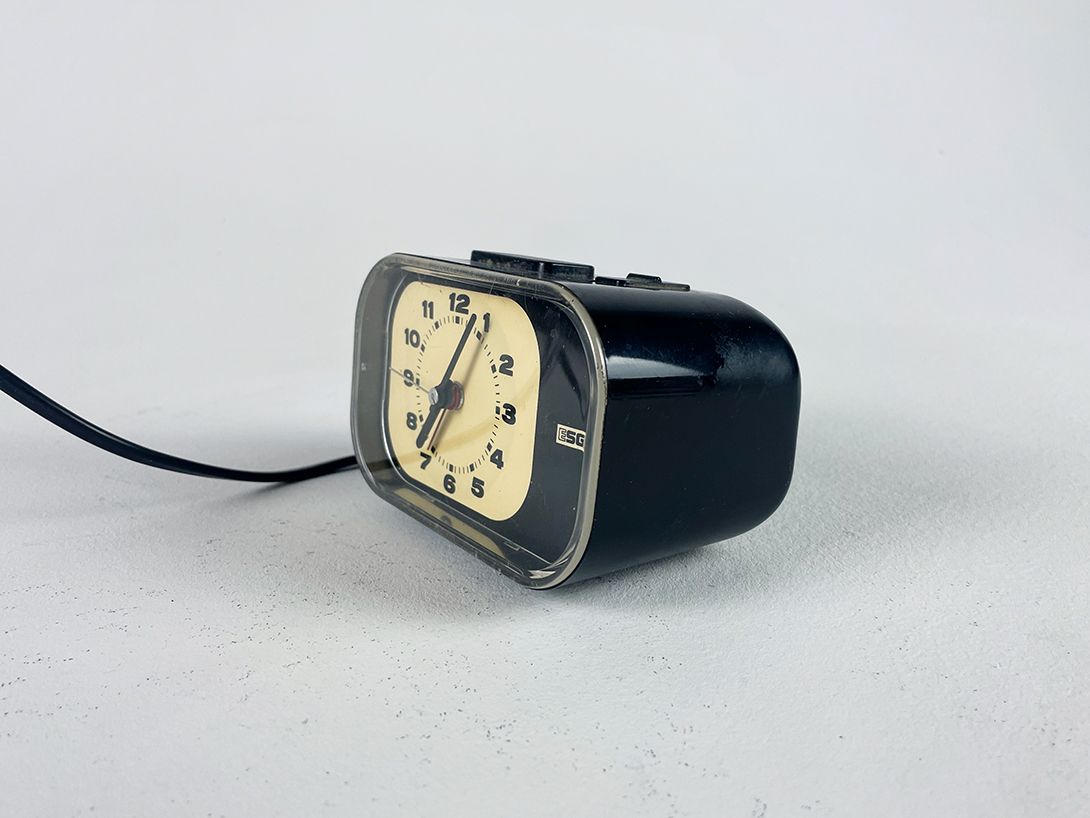Foto Black 70s Electric Alarm Clock h8