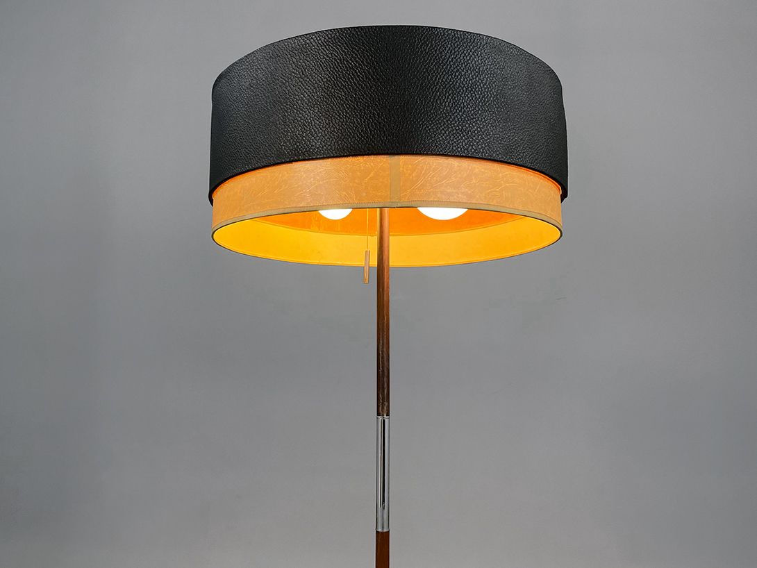 Foto Noble Floor Lamp on Teak Crow&#8217;s Foot with Unusual Shade h156