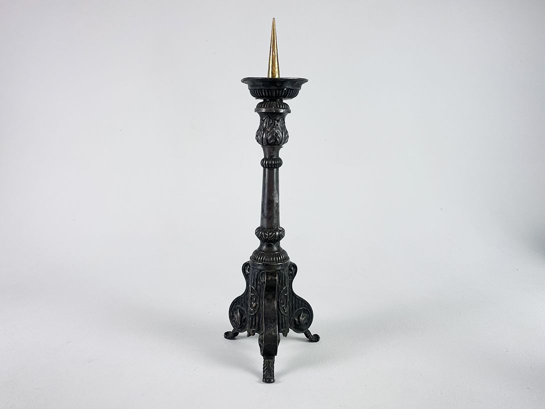 Foto Black Carved Metal Candlestick h45