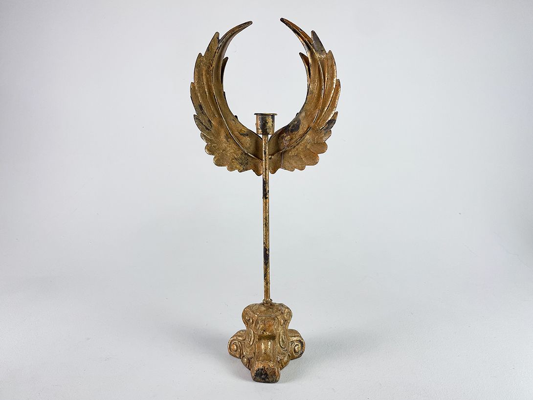 Foto Imposing Candle Holder with Golden Wings h46